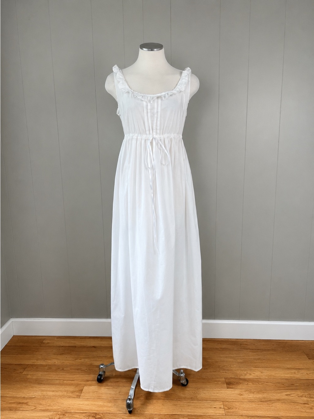 Vintage Laura Ashley White Cotton Nightgown Made in Great Britain NWT Large